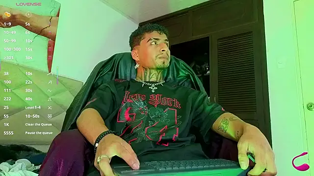 Snapshot of JuanCamiilo_66 chatting on July 19, 2026, 2:59 am JuanCamiilo 66 online show from July 19, 2026, 2:59 am