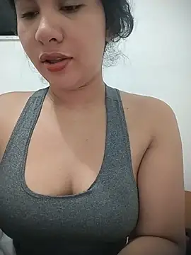 Snapshot of Yara0k chatting on July 2, 2026, 7:03 am Yara0k online show from July 2, 2026, 7:03 am