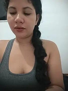 Snapshot of Yara0k chatting on July 6, 2026, 7:05 am Yara0k online show from July 6, 2026, 7:05 am