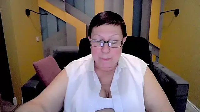 BarbaraTurners online show from February 13, 2025, 3:29 am