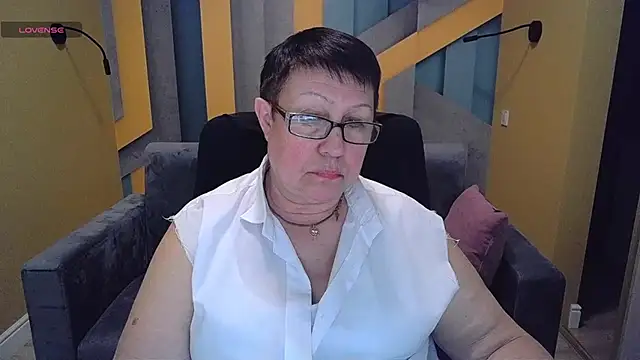 BarbaraTurners online show from March 21, 2025, 9:45 pm