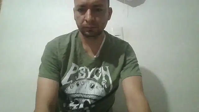 angeljz4 online show from April 25, 2026, 7:44 am