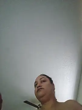 honeeyyy pot online show from November 12, 2025, 5:46 pm