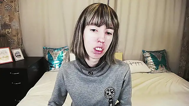 Snapshot of Unusual_G chatting on November 3, 2025, 6:03 am Unusual G online show from November 3, 2025, 6:03 am