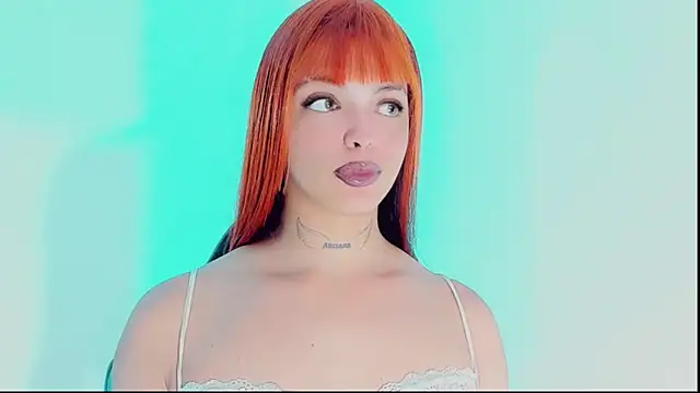 Emmaa Saenz  online show from December 4, 2025, 6:27 pm