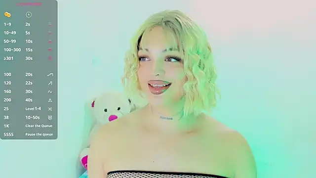 Emmaa Saenz  online show from March 9, 2026, 10:14 pm