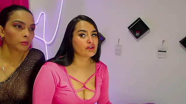 Snapshot of agatha_lovee chatting on December 1, 2024, 11:25 pm agatha lovee online show from December 1, 2024, 11:25 pm