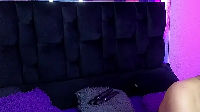 Snapshot of agatha_lovee chatting on September 10, 2025, 5:46 pm agatha lovee online show from September 10, 2025, 5:46 pm