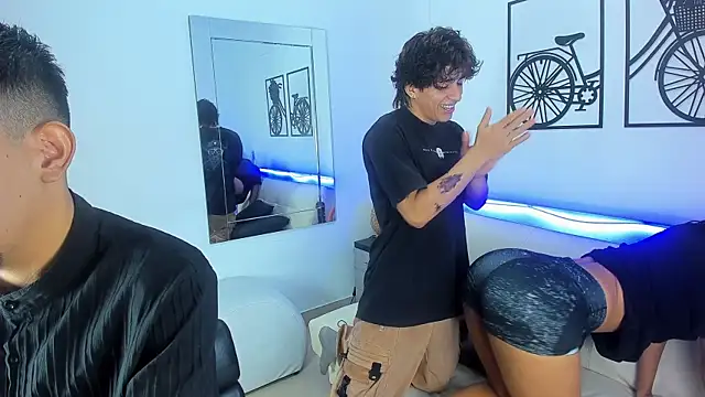 Crazy nigth01 online show from February 16, 2026, 7:54 pm