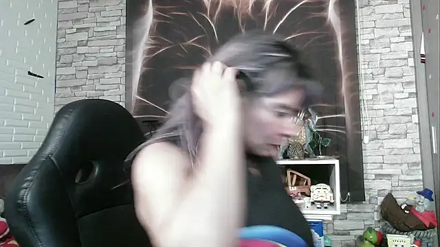 charlotedoll online show from September 12, 2025, 4:12 am