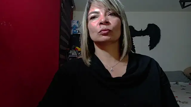 charlotedoll online show from May 22, 2026, 1:57 am