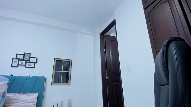 kamila lopez online show from November 17, 2025, 10:15 pm