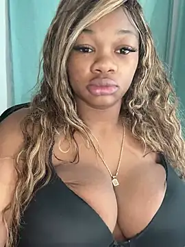 Snapshot of CharismaaBanx chatting on February 9, 2025, 9:06 pm CharismaaBanx online show from February 9, 2025, 9:06 pm