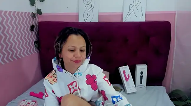 Snapshot of candysmitxxx chatting on February 11, 2025, 3:40 am candysmitxxx online show from February 11, 2025, 3:40 am