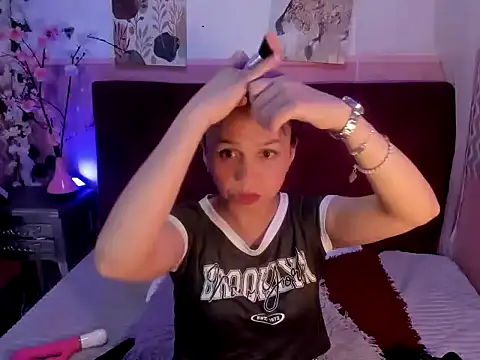 candysmitxxx online show from December 15, 2025, 6:45 pm