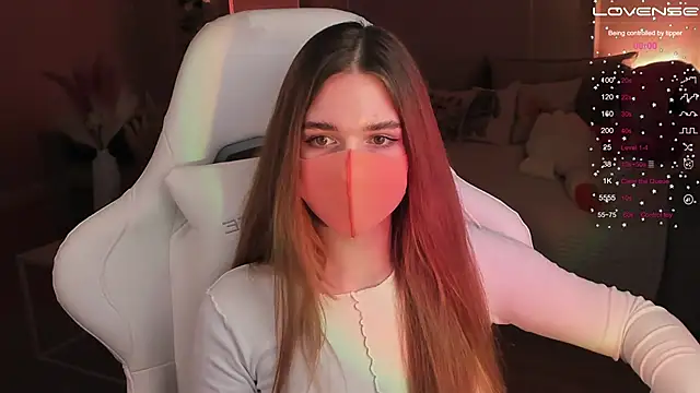 Frau Lina online show from December 5, 2024, 4:34 pm