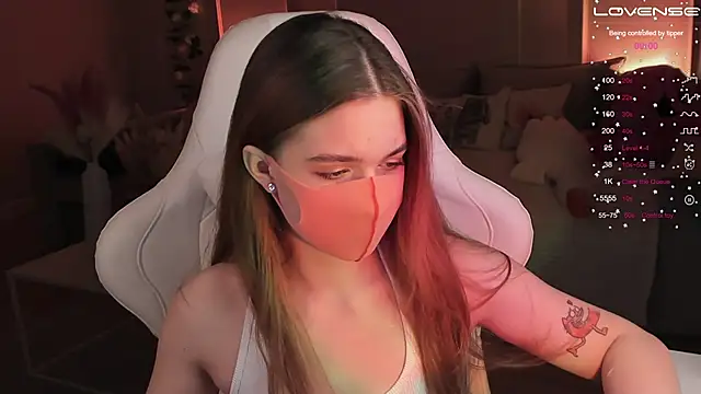 Frau Lina online show from December 6, 2024, 3:33 pm