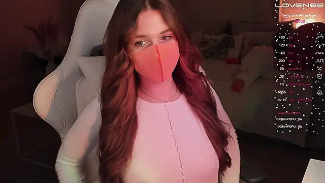 Frau Lina online show from December 12, 2024, 5:37 pm