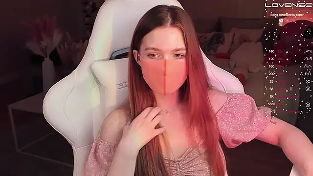 Frau Lina online show from December 17, 2024, 5:36 pm