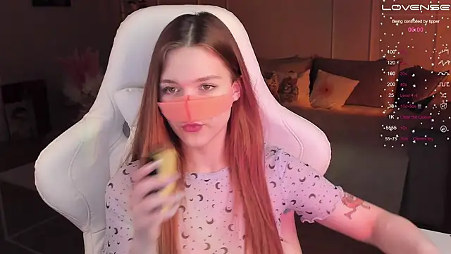 Frau Lina online show from February 2, 2025, 7:14 pm