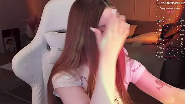 Frau Lina online show from February 15, 2025, 7:17 pm