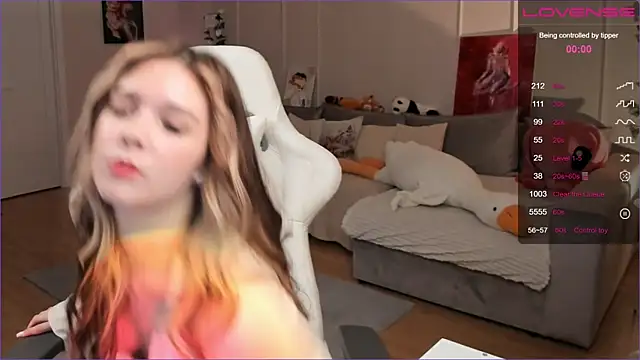 Frau Lina online show from March 3, 2026, 3:29 pm