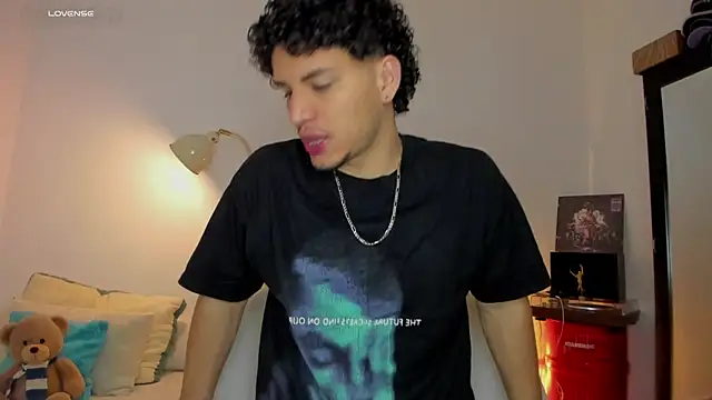 Curlblue online show from September 22, 2025, 4:03 am