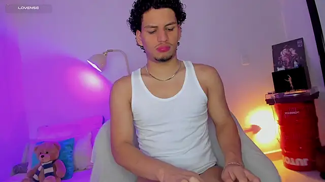 Curlblue online show from September 29, 2025, 4:06 am