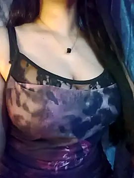 Snapshot of _sunshine- chatting on November 2, 2025, 8:33 pm  sunshine- online show from November 2, 2025, 8:33 pm