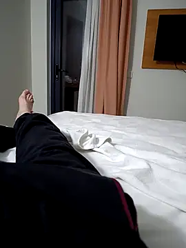 xxalperalper06 online show from April 22, 2026, 7:37 pm