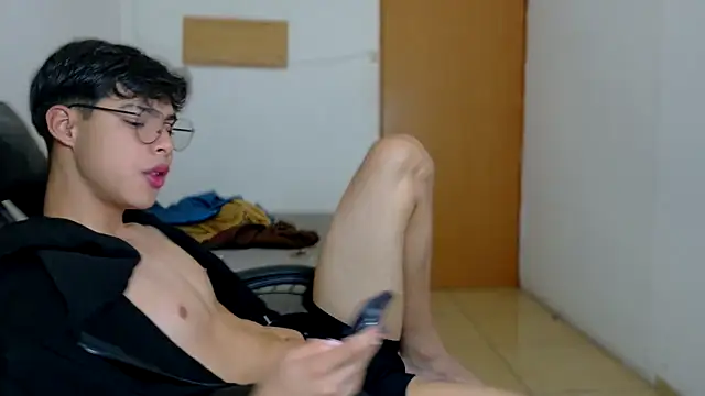 Snapshot of Jacotnk chatting on February 8, 2025, 4:47 am Jacotnk online show from February 8, 2025, 4:47 am