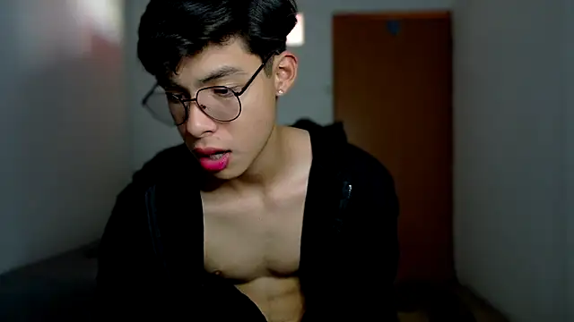 Snapshot of Jacotnk chatting on February 8, 2025, 11:02 pm Jacotnk online show from February 8, 2025, 11:02 pm