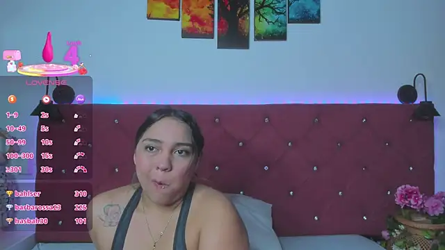 Snapshot of Abril_Gomez06 chatting on November 22, 2025, 8:08 pm Abril Gomez06 online show from November 22, 2025, 8:08 pm