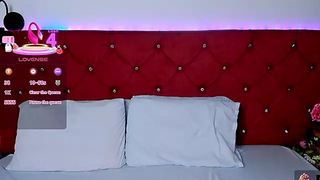 Snapshot of Abril_Gomez06 chatting on November 26, 2025, 8:54 pm Abril Gomez06 online show from November 26, 2025, 8:54 pm