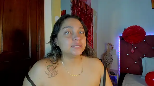 Snapshot of Abril_Gomez06 chatting on February 14, 2026, 2:58 pm Abril Gomez06 online show from February 14, 2026, 2:58 pm