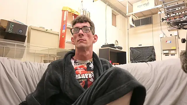 joeiandola online show from March 8, 2026, 3:43 am