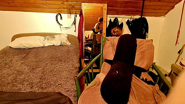 Hot Colettte online show from February 23, 2025, 5:56 am