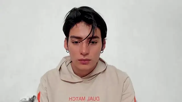 sebas rose online show from December 5, 2024, 2:33 pm