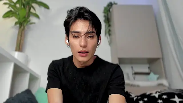 sebas rose online show from January 8, 2025, 6:20 am