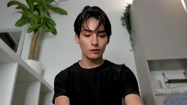 sebas rose online show from February 4, 2025, 3:54 am