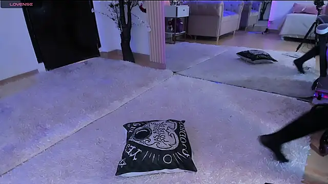 zephirahabney online show from March 8, 2025, 5:54 pm