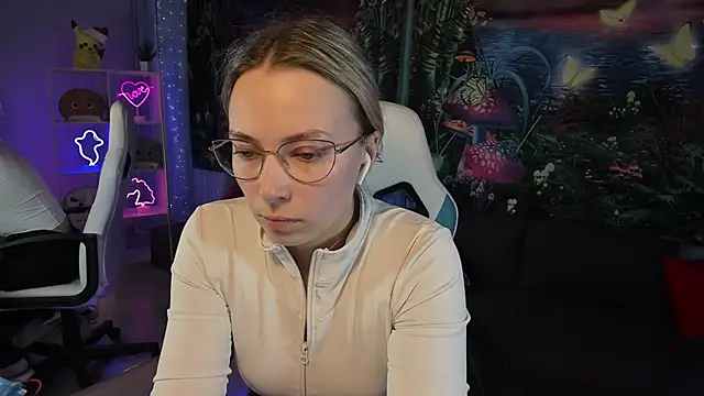 TiffanyBatson online show from January 14, 2025, 8:31 am