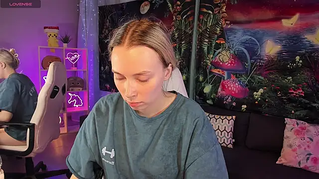 TiffanyBatson online show from February 11, 2025, 5:05 am