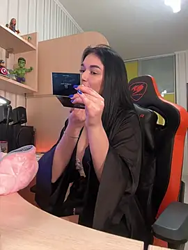 Julietta a online show from February 24, 2025, 8:25 pm