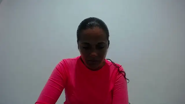 Snapshot of GiveLove1 chatting on January 6, 2025, 9:43 pm GiveLove1 online show from January 6, 2025, 9:43 pm