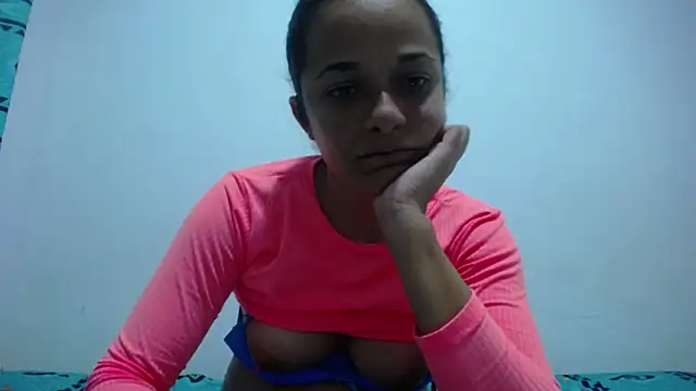 Snapshot of GiveLove1 chatting on January 7, 2025, 6:48 am GiveLove1 online show from January 7, 2025, 6:48 am