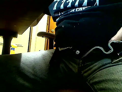 markluvskitty online show from December 17, 2025, 1:39 pm