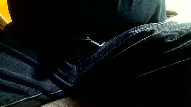 markluvskitty online show from April 8, 2026, 12:38 pm