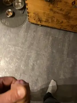 Edosxxl online show from March 12, 2025, 3:46 am