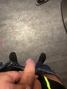 Edosxxl online show from November 14, 2025, 12:42 am